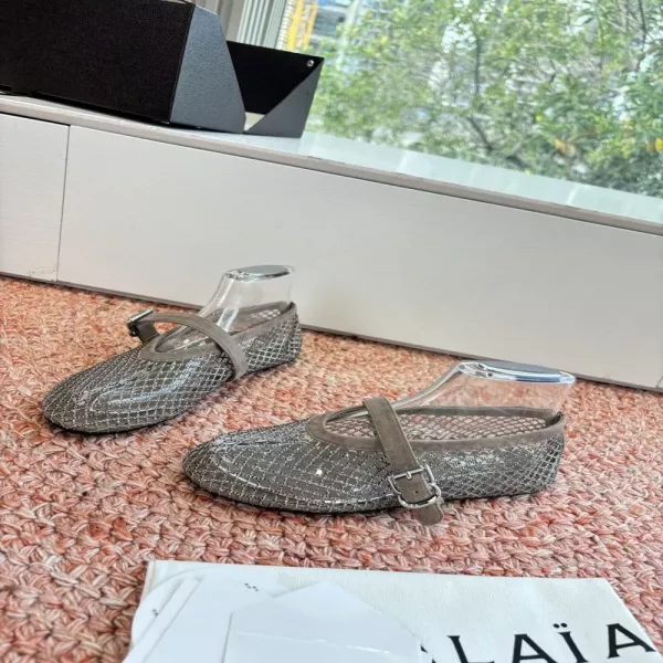 알라이아 피시넷 메쉬 버클 플랫 뮬