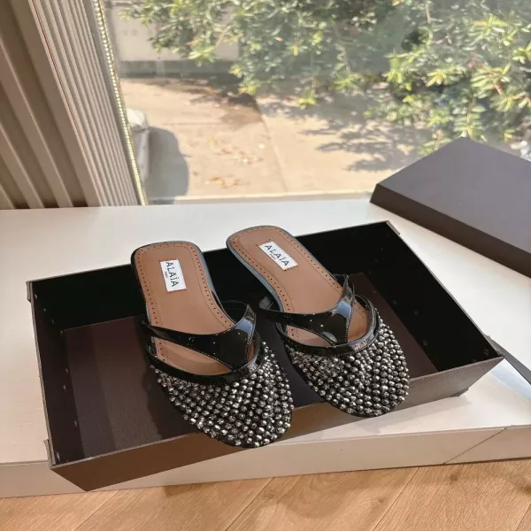 알라이아 피쉬넷 큐빅 장식 캡토 뮬 샌들