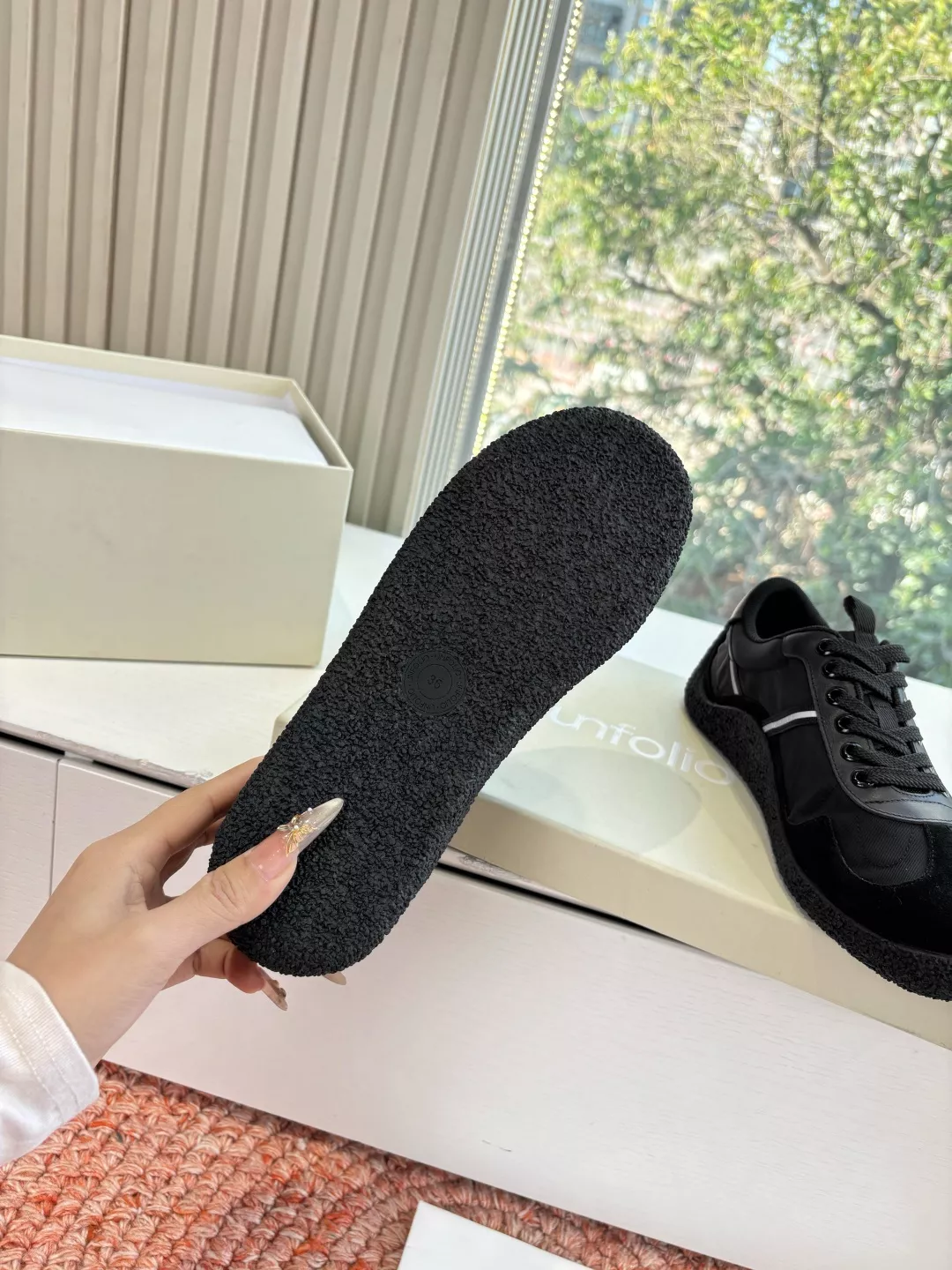언폴리오 빈티지 무드 스웨이드 배색 로우 스니커즈 상세 이미지 7