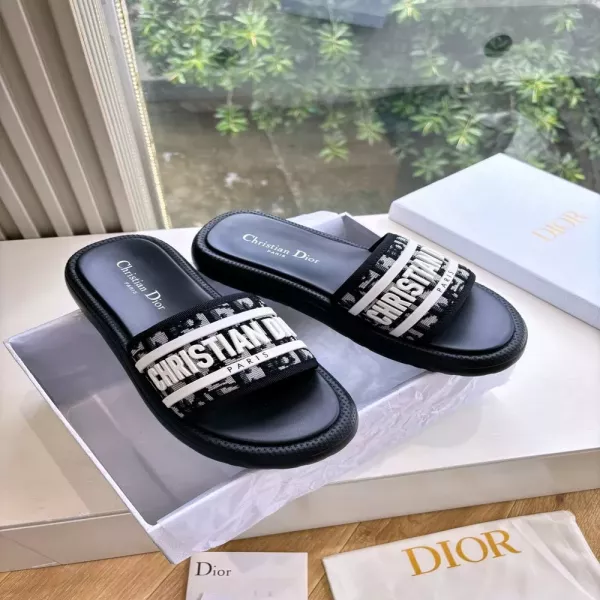 디올 로고 버클 원스트랩 슬라이드 샌들