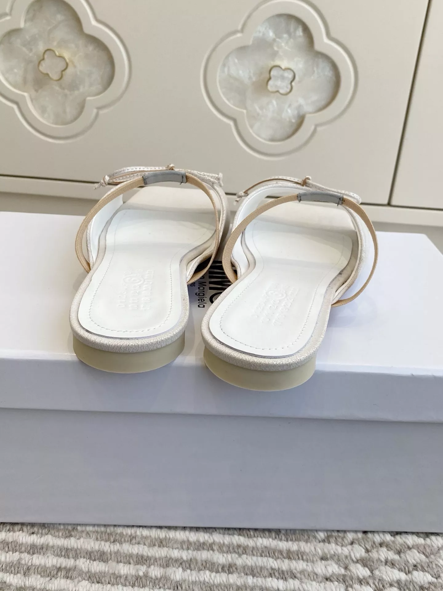 메종마르지엘라 로고 밴딩 스트랩 사각코 리본 슬리퍼 상세 이미지 8