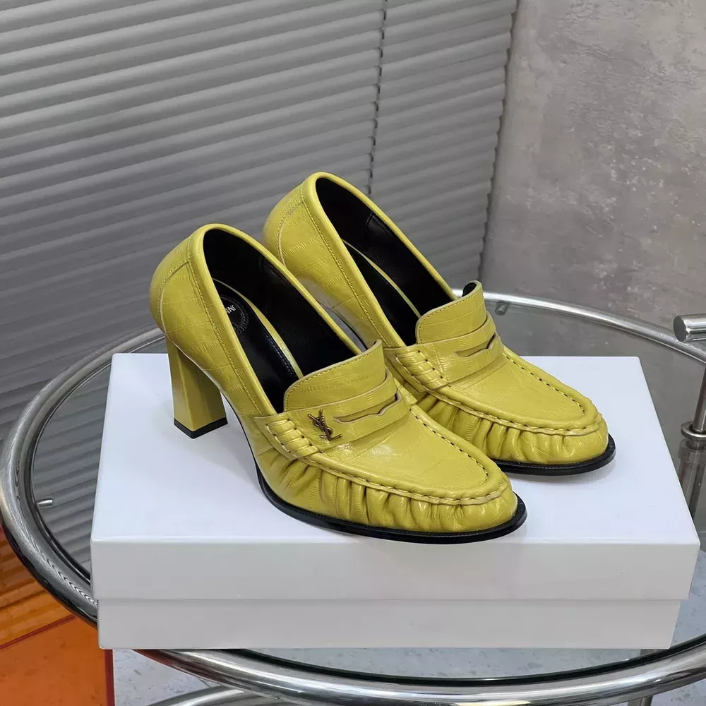 입생로랑 YSL 로고 장식 주름 디테일 블로킹 로퍼 힐