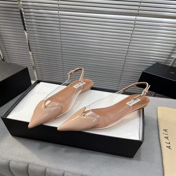 알라이아 하트 모티브 페이턴트 카프스킨 샌들