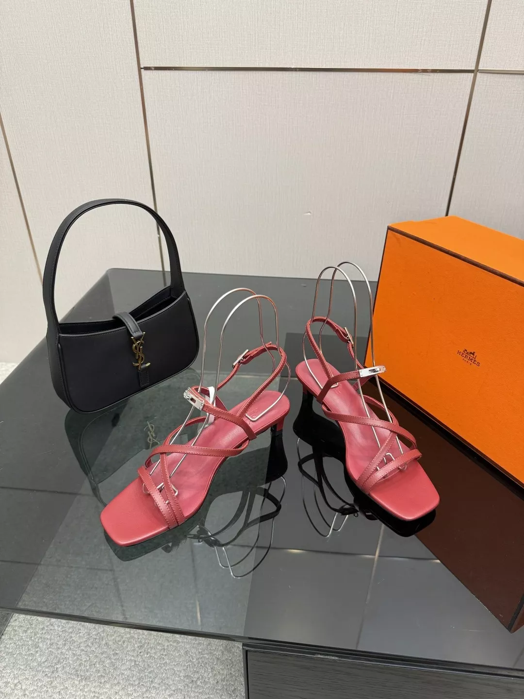 에르메스 켈리 버클 스트랩 캣힐 샌들 상세 이미지 4
