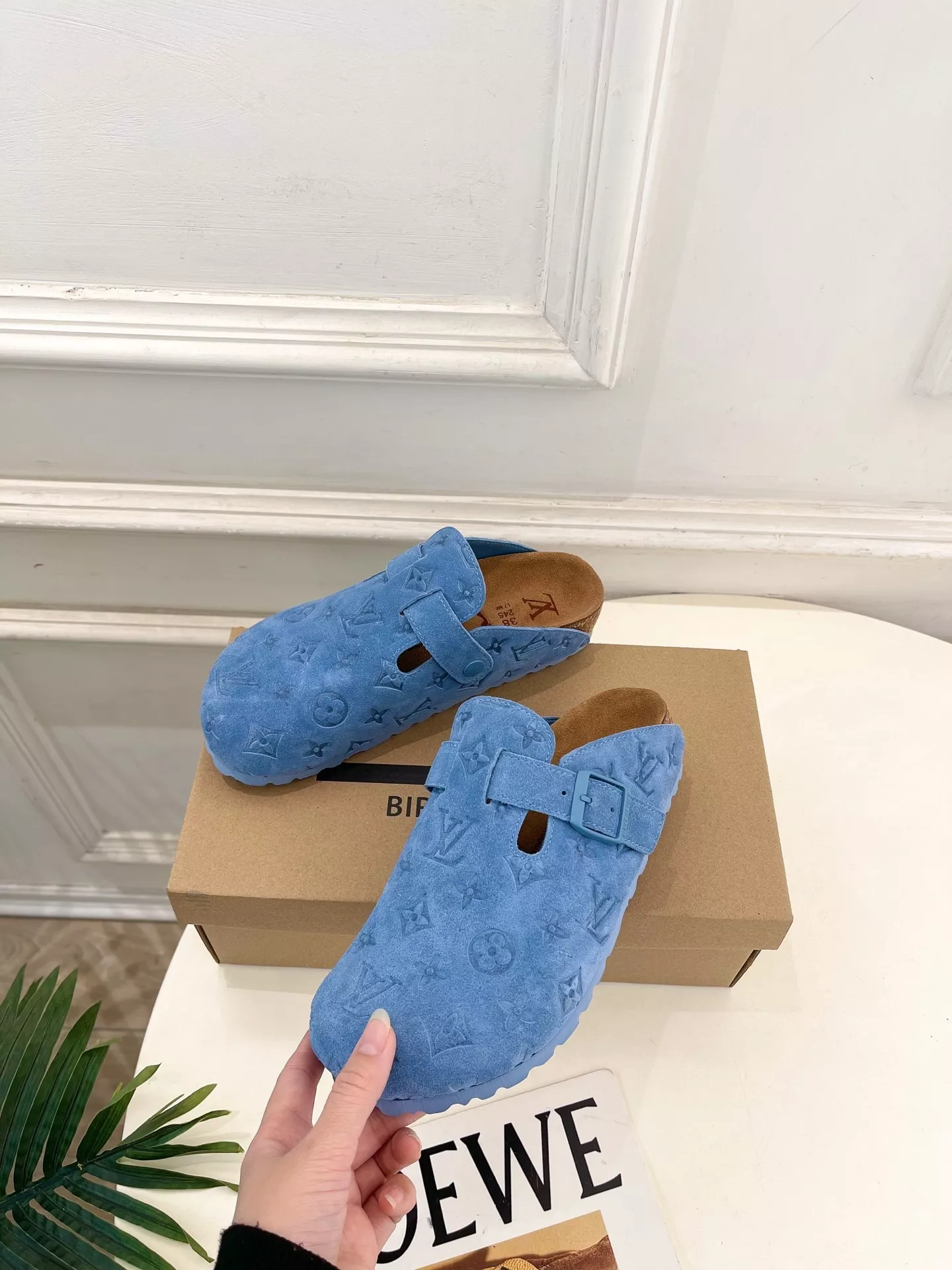 루이비통 버켄스탁 콜라보 보스턴 클로그 슬리퍼 상세 이미지 3