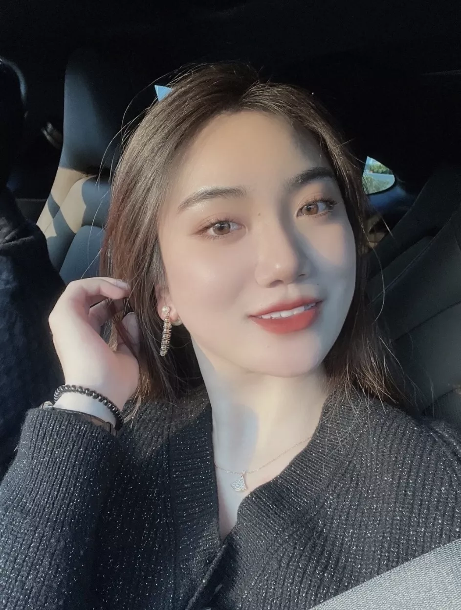 디올 트리발레 진주 로고 크리스탈 이어링 상세 이미지 13