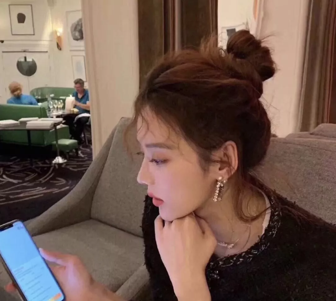 디올 트리발레 진주 로고 크리스탈 이어링 상세 이미지 12