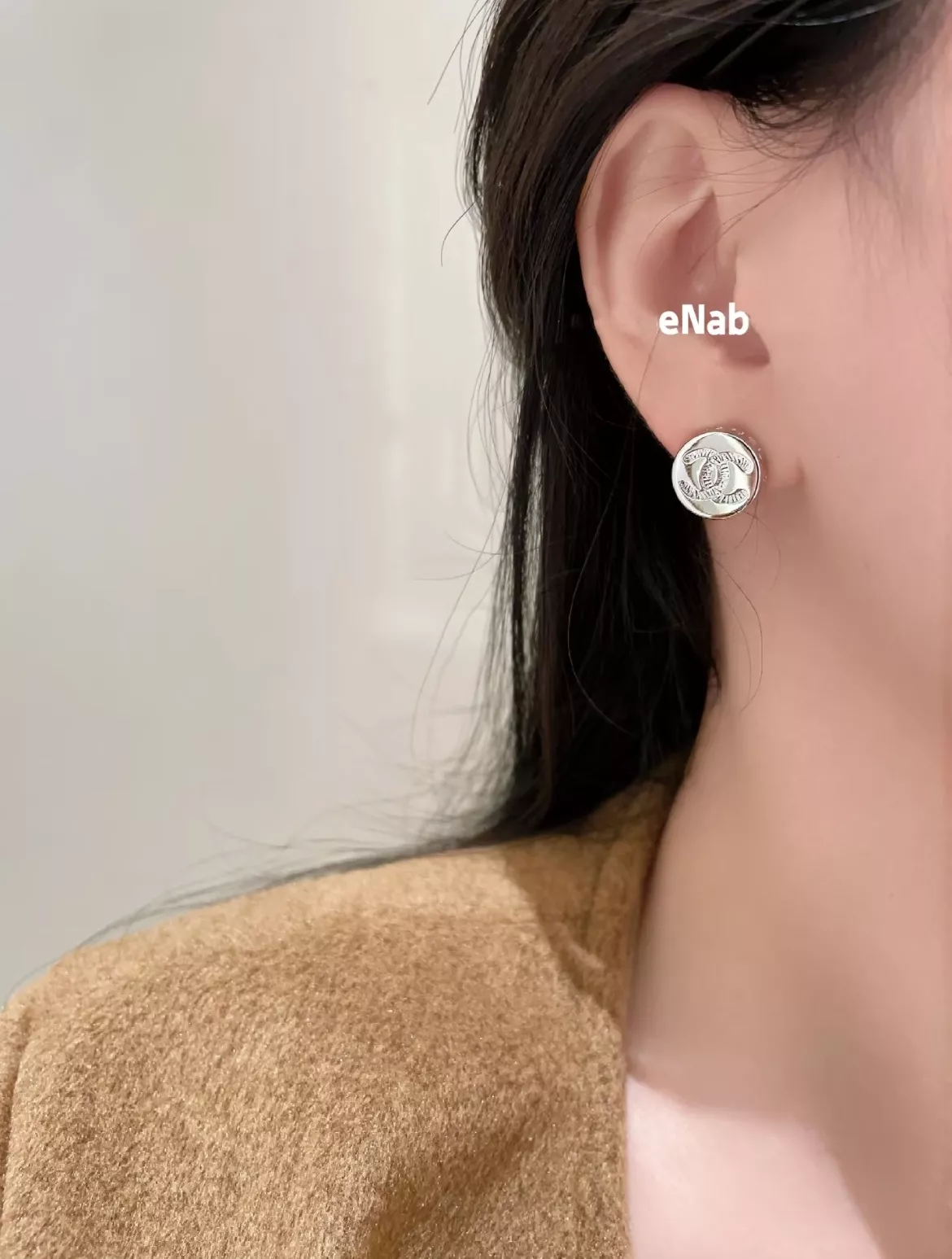 샤넬 더블C 버튼 스터드 이어링 상세 이미지 11
