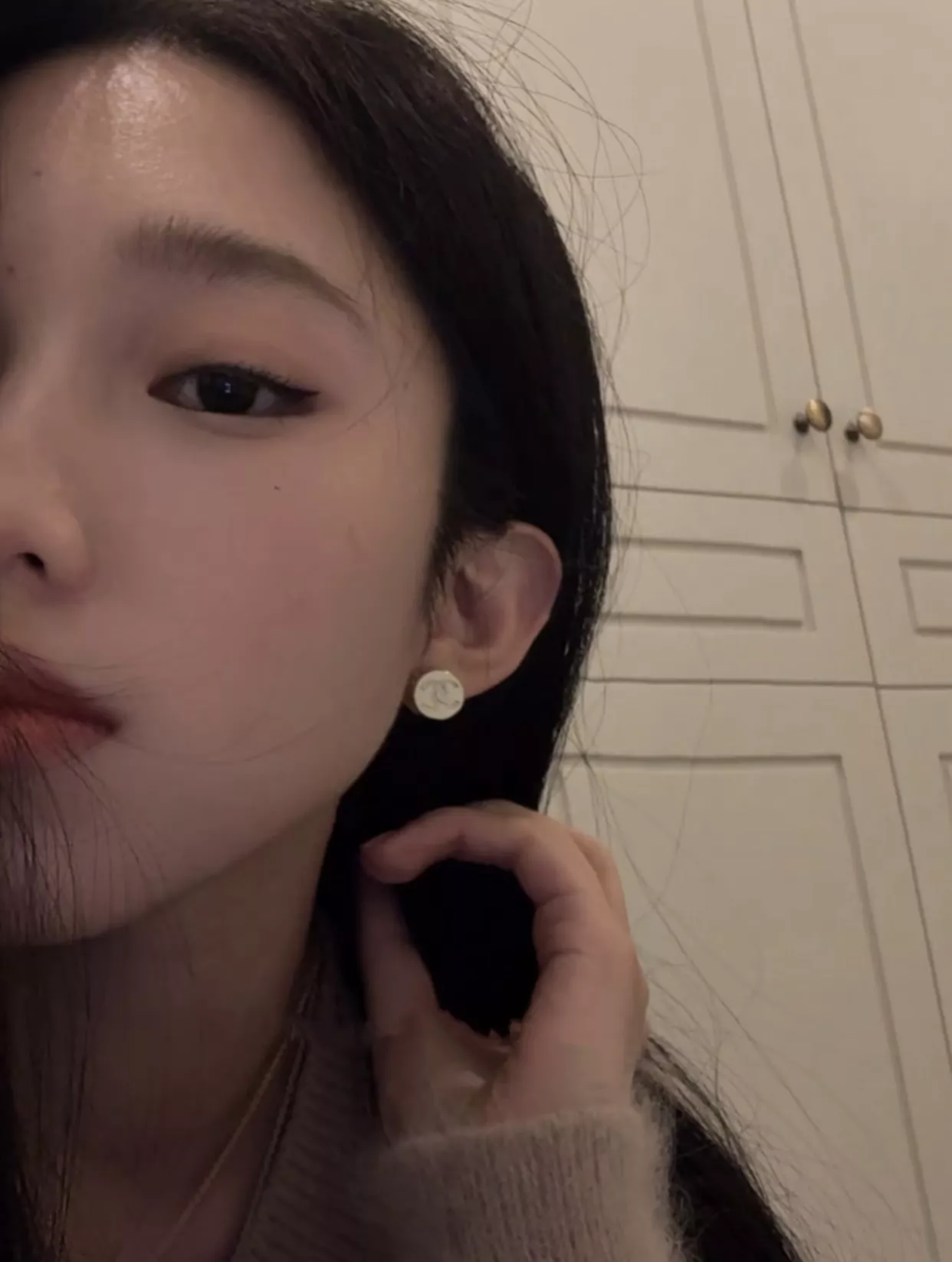 샤넬 더블C 버튼 스터드 이어링 상세 이미지 10