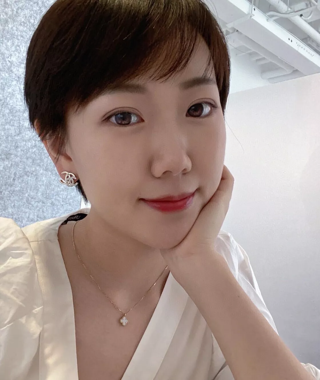 샤넬 오버랩 더블C 크리스탈 스터드 상세 이미지 7