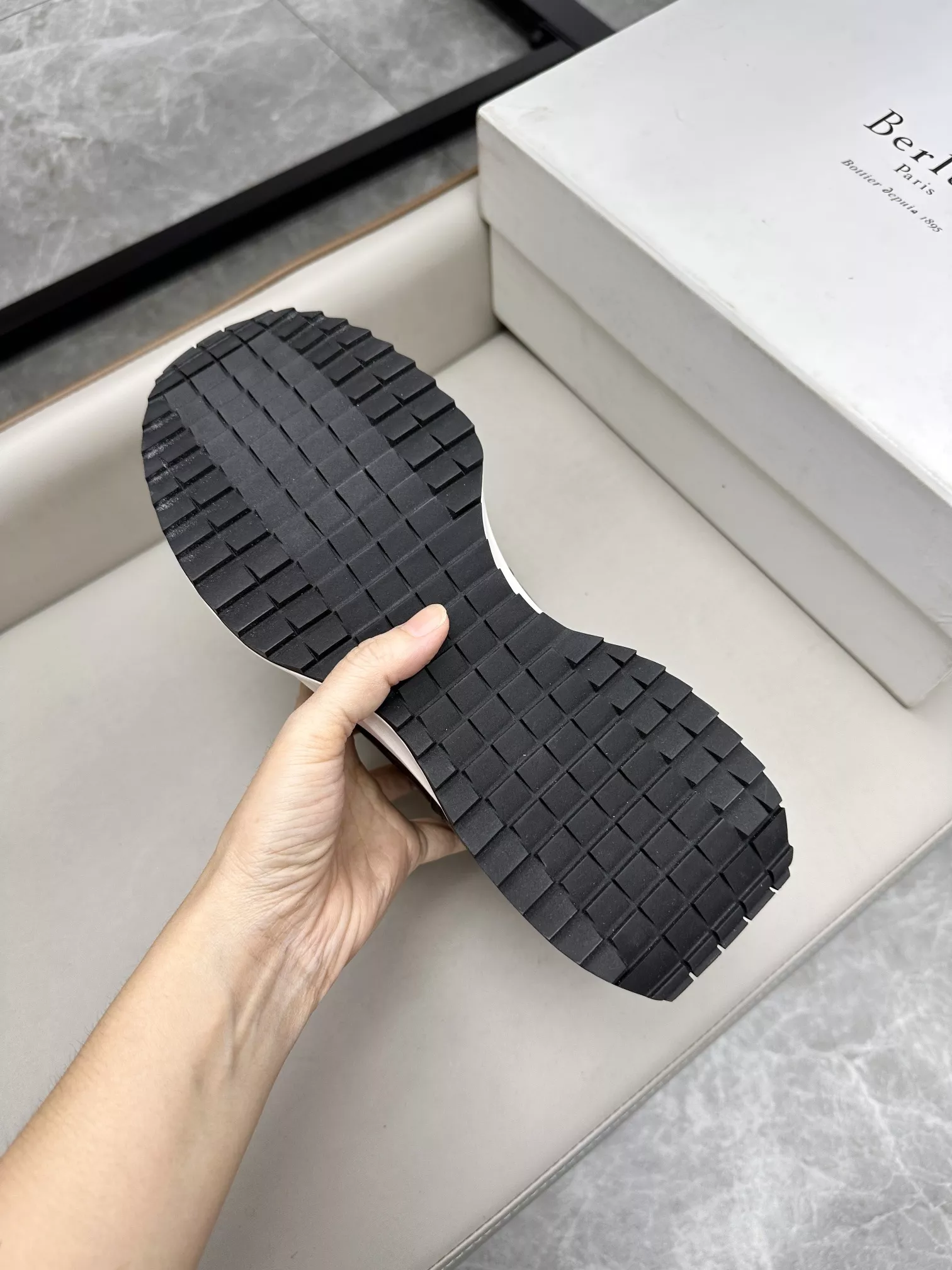 벨루티 수제 그라데이션 레더 남성 로퍼 상세 이미지 9