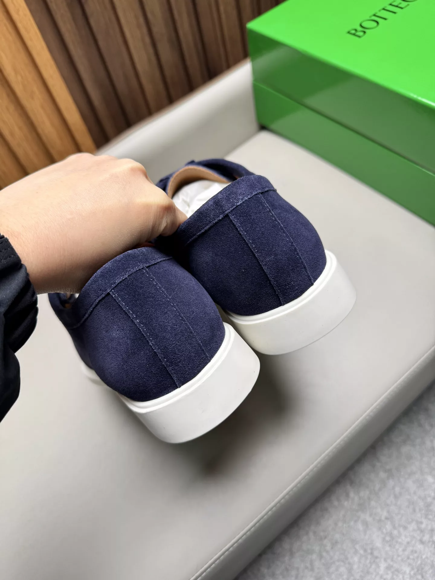보테가베네타 스웨이드 레더 캐주얼 슬립온 상세 이미지 5