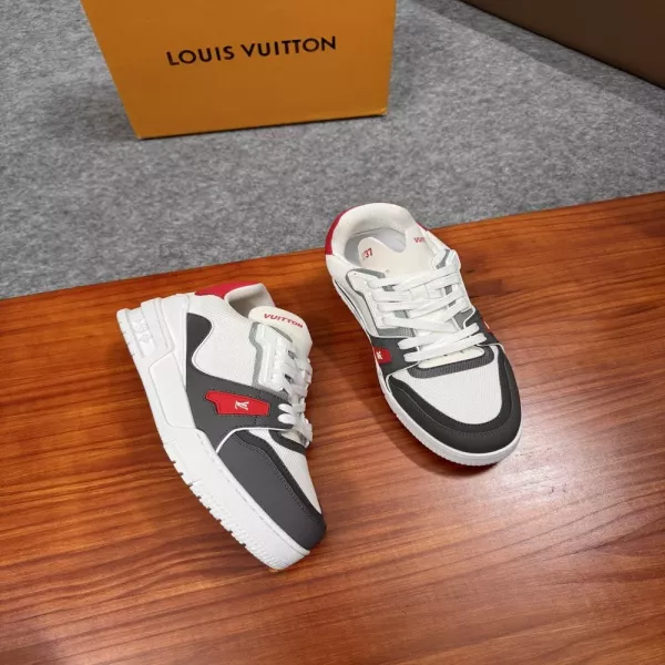루이비통 LV 트레이너 모노그램 카프스킨 스니커즈