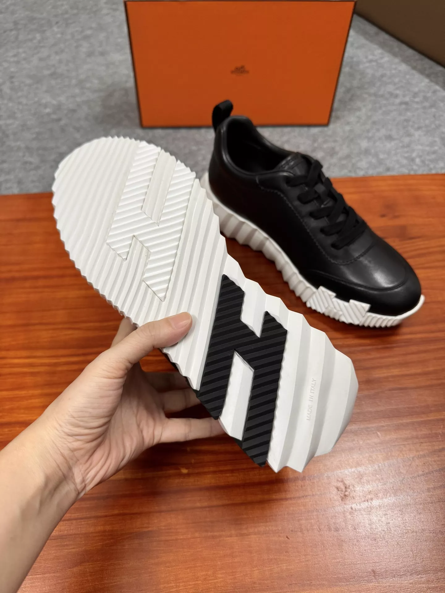 에르메스 남성 캐주얼 스포츠 로우 스니커즈 상세 이미지 6