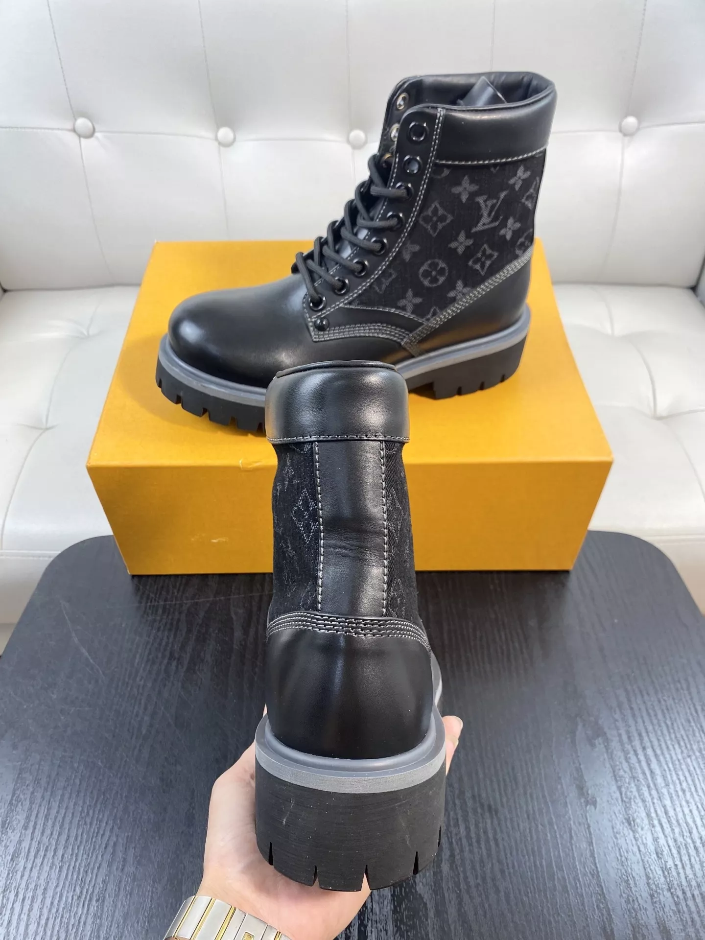 루이비통 SS25 LV 두꺼운 밑창 레이스업 하이탑 부츠 상세 이미지 8