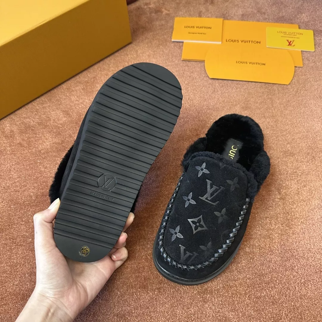 루이비통 모노그램 양털 안감 스웨이드 슬리퍼 상세 이미지 4