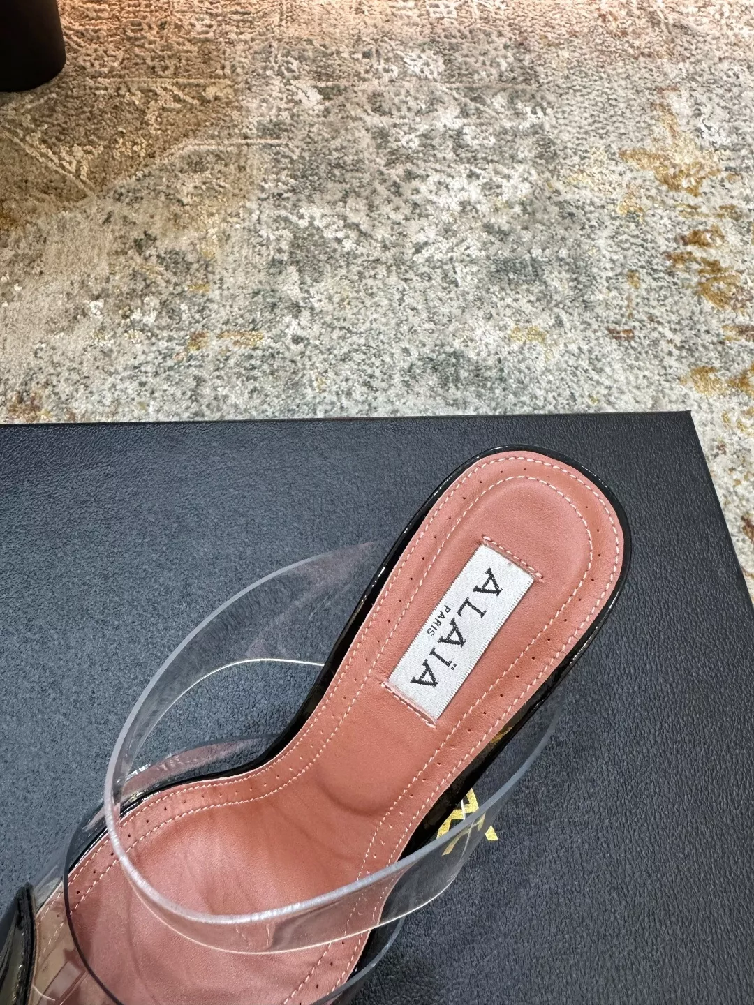 알라이아 투톤 포인티드토 미들힐 뮬 상세 이미지 8