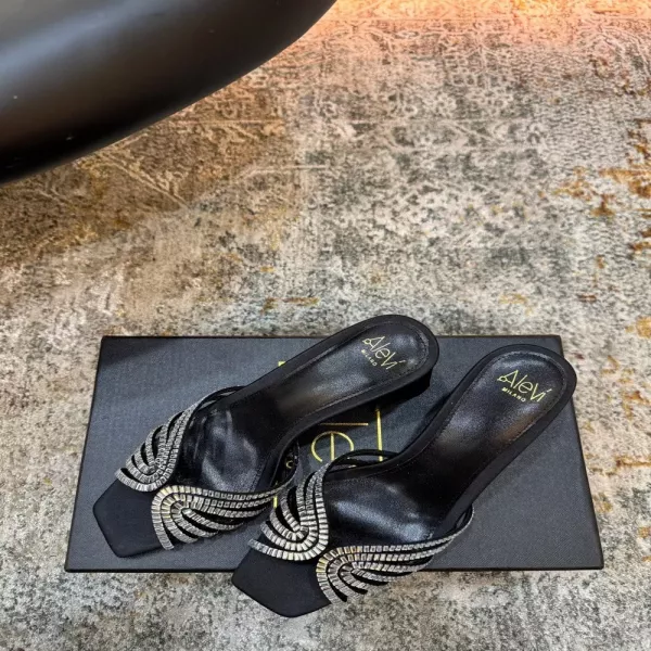 알레비 스퀘어토 크리스탈 장식 뮬 힐