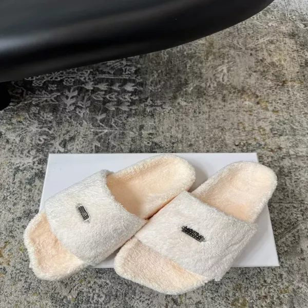 메종마르지엘라 메종 마르지엘라 26FW 퍼 슬리퍼