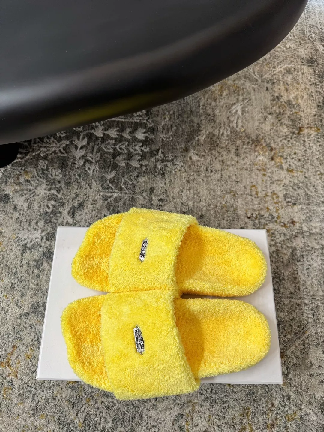 메종마르지엘라 퍼 슬라이드 슬리퍼 상세 이미지 2