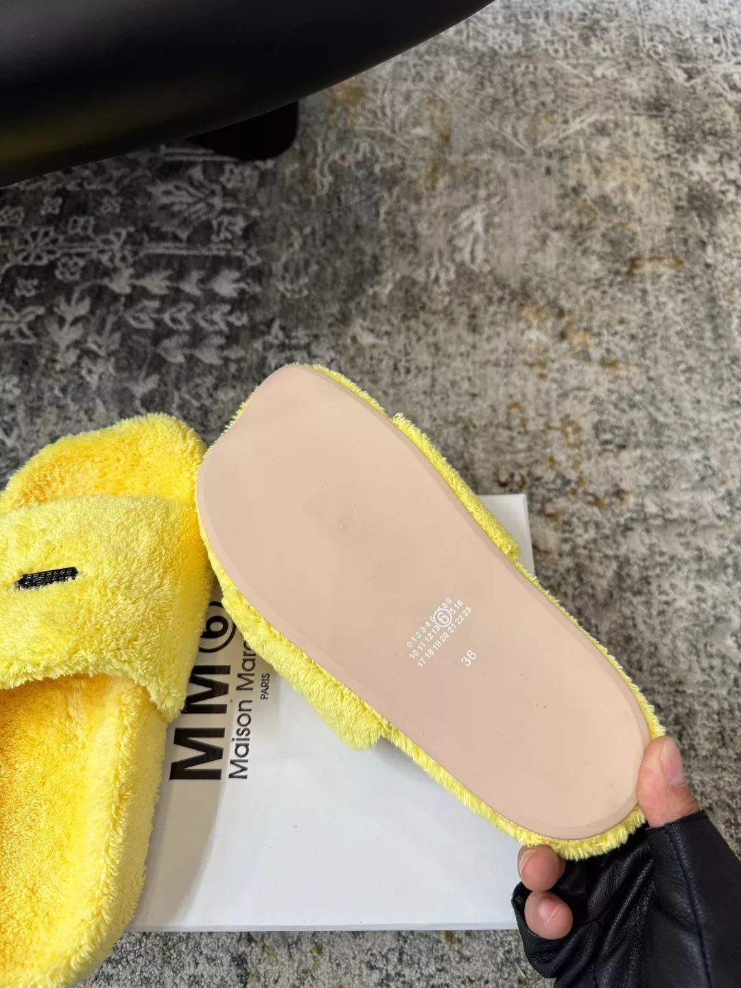 메종마르지엘라 퍼 슬라이드 슬리퍼 상세 이미지 6