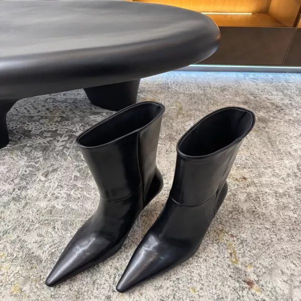 입생로랑 버터가죽 포인티드토 앵클부츠 8cm
