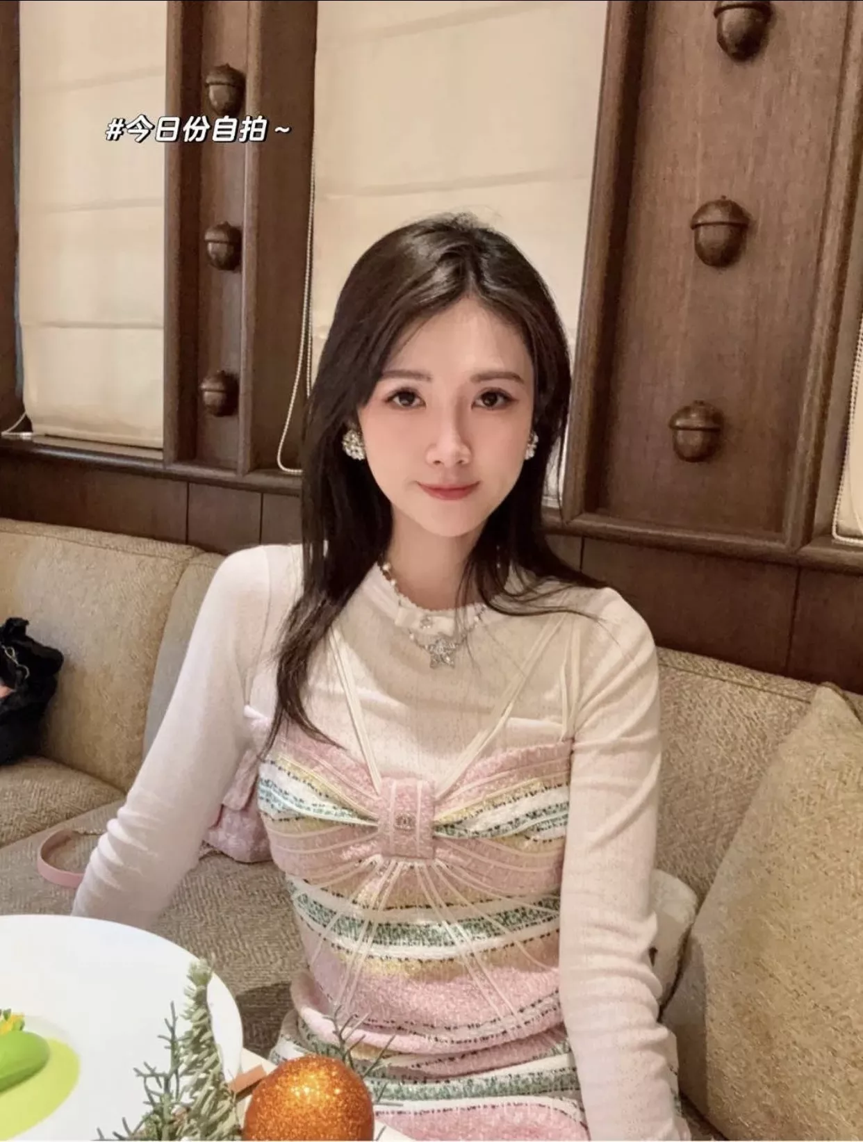 샤넬 스타 오각 아크릴 스팽글 진주 넥클레스 상세 이미지 12
