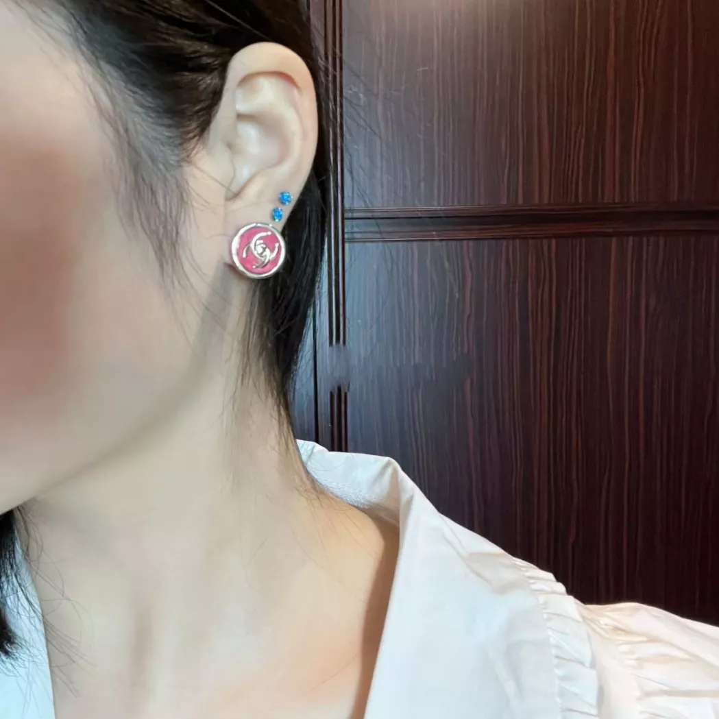 샤넬 핑크 캔디 버튼 로고 스터드 이어링 상세 이미지 6