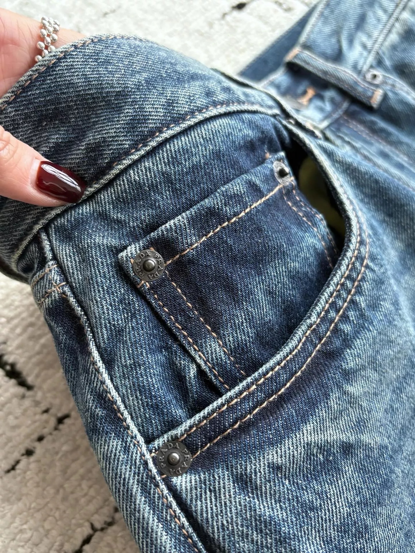 프라다 복고 워싱 블루 데님 팬츠 상세 이미지 14
