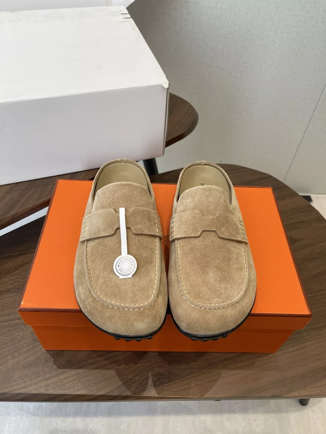에르메스 스웨이드 버클 뮬 슬리퍼 상세 이미지 1
