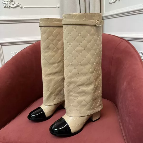 샤넬 더블C 로고 퀼팅 롱부츠