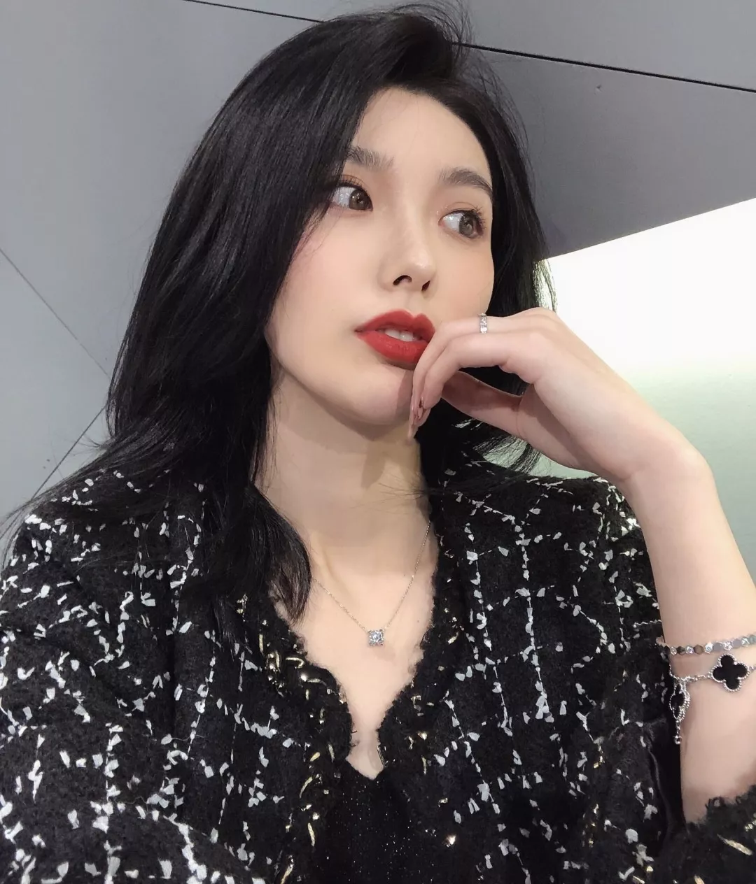 까르띠에 불혼 모티브 펜던트 목걸이 상세 이미지 11