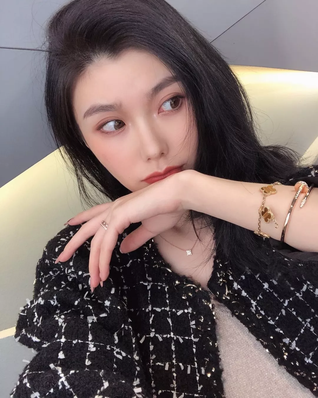 까르띠에 불혼 모티브 펜던트 목걸이 상세 이미지 15