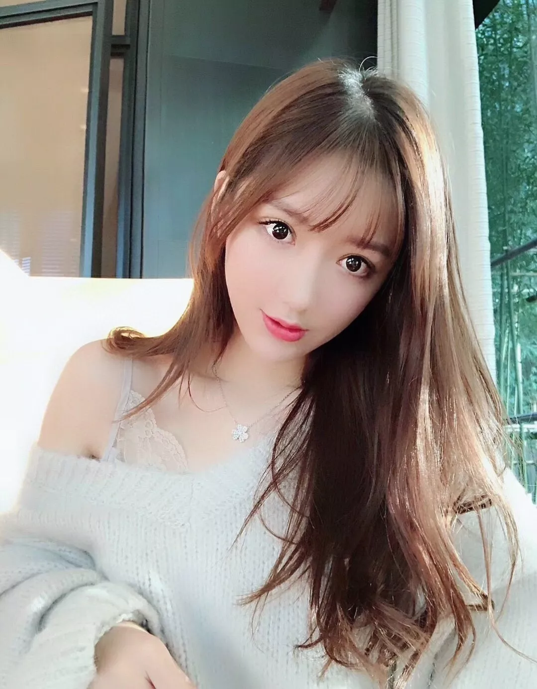 반클리프아펠 알함브라 플라워 펜던트 주얼리 상세 이미지 13
