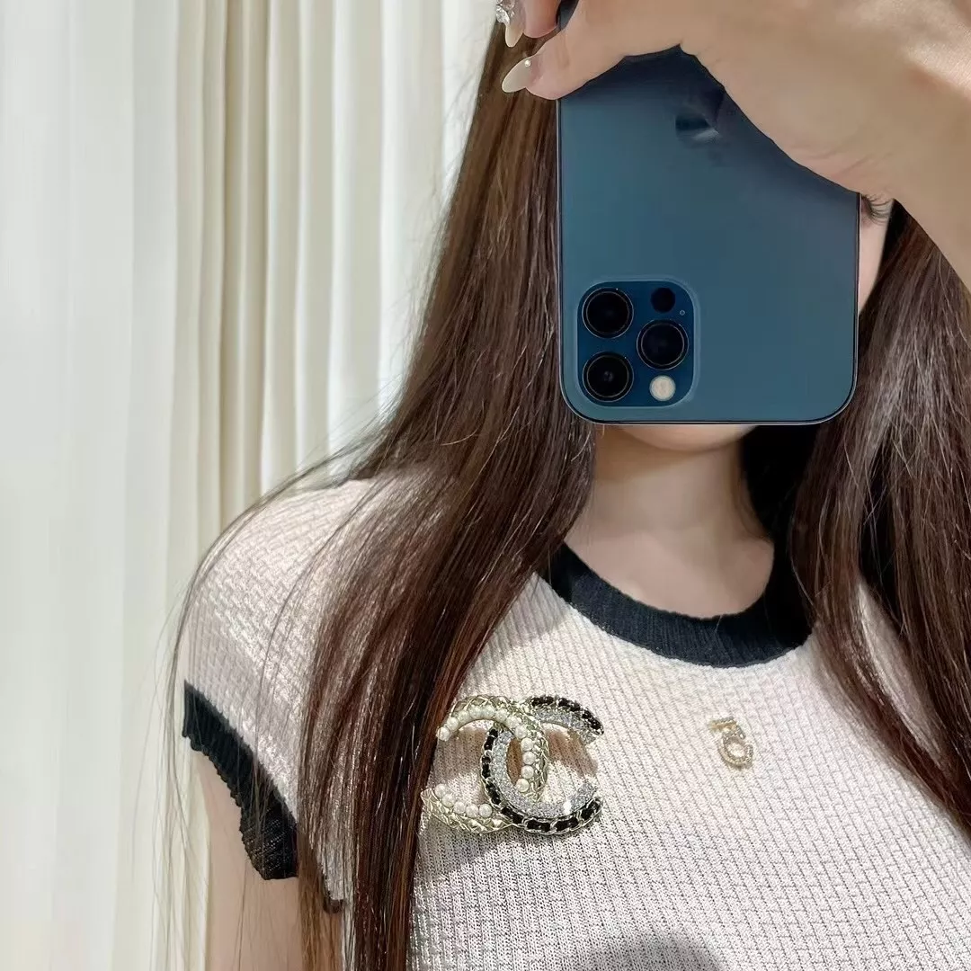 샤넬 퀼팅 더블씨 진주 크리스탈 브로치 상세 이미지 8