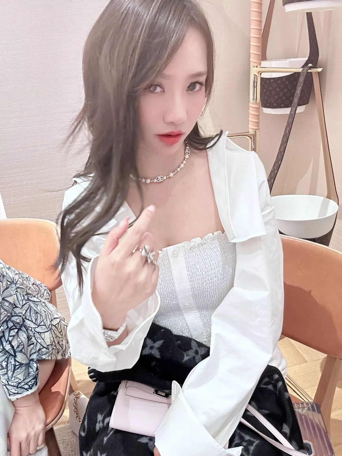 샤넬 진주 장식 더블씨 스타 초커 상세 이미지 17