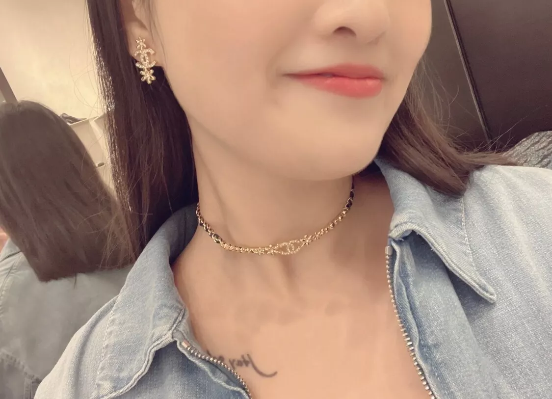 샤넬 골드 플라워 더블C 큐빅 귀걸이 상세 이미지 6