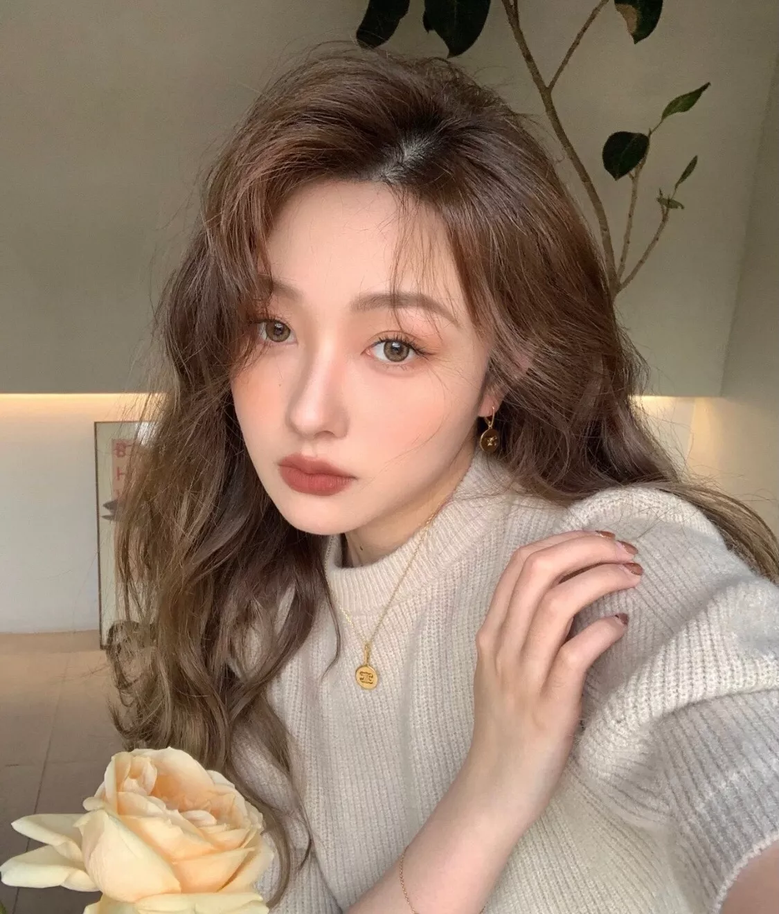 셀린느 트리옹프 원형 코인 드롭 이어링 상세 이미지 9