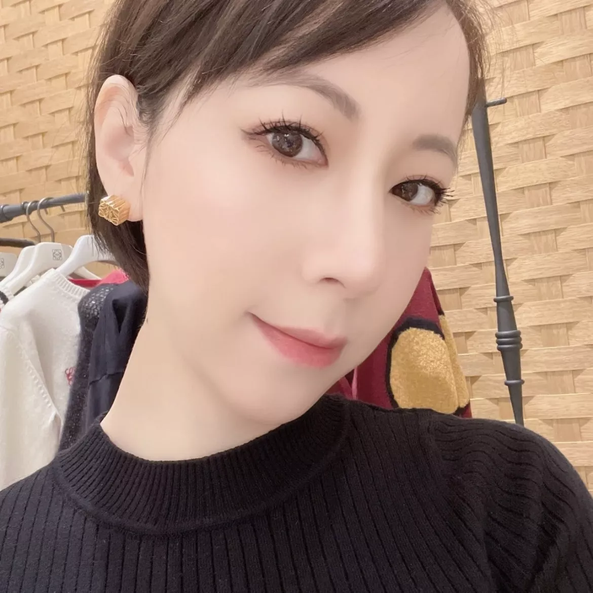 로에베 로고 입체 월병 이어링 상세 이미지 14