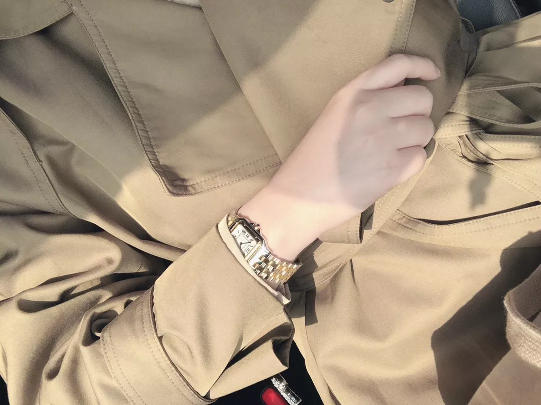 까르띠에 팬더 드 까르띠에 중형 스퀘어 쿼츠 메탈 시계 상세 이미지 32