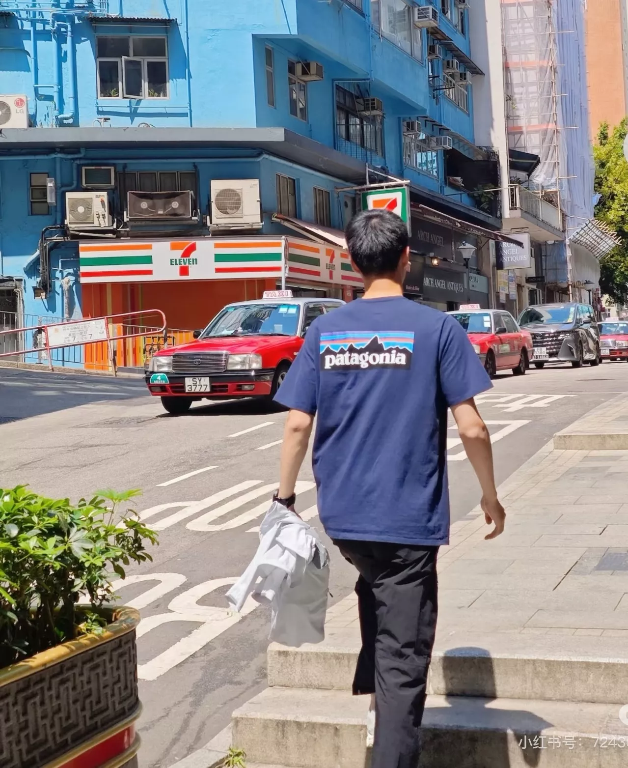 파타고니아 산맥 로고 프린트 반소매 티셔츠 상세 이미지 43