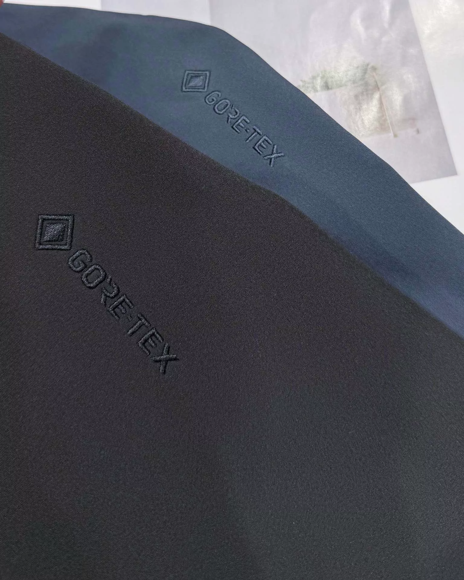 아크테릭스 기모 소프트쉘 후드 아웃도어 재킷 상세 이미지 15