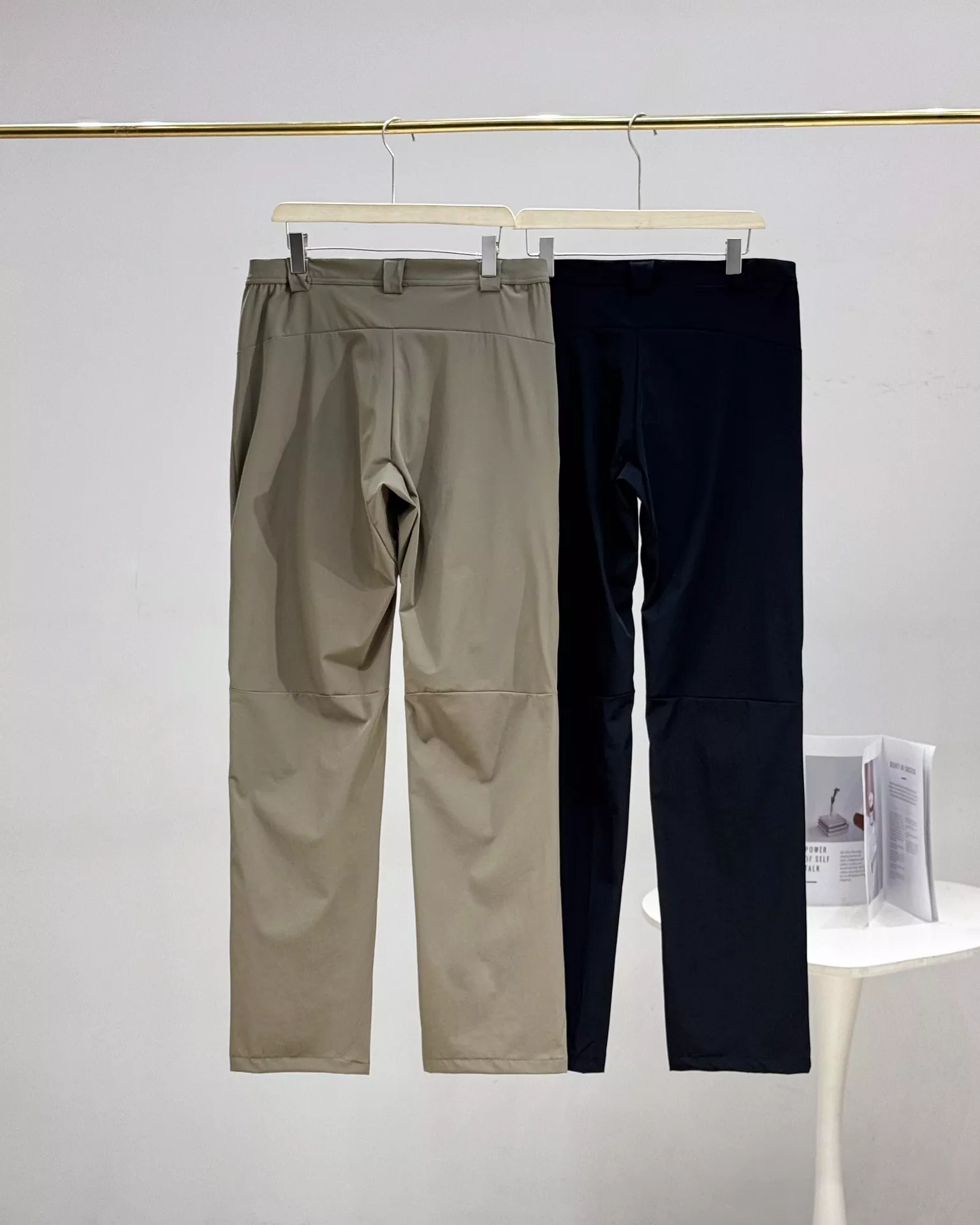 살로몬 아웃도어 소프트쉘 등산 팬츠 상세 이미지 2