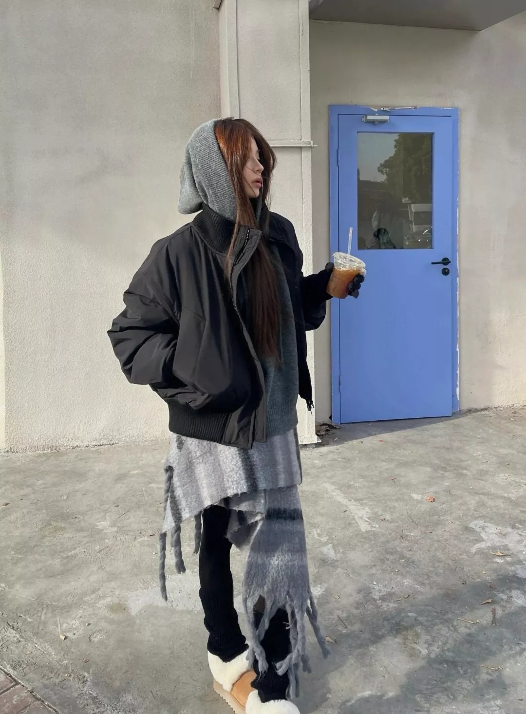 프라다 삼각 메탈 로고 하이넥 집업 재킷 상세 이미지 24