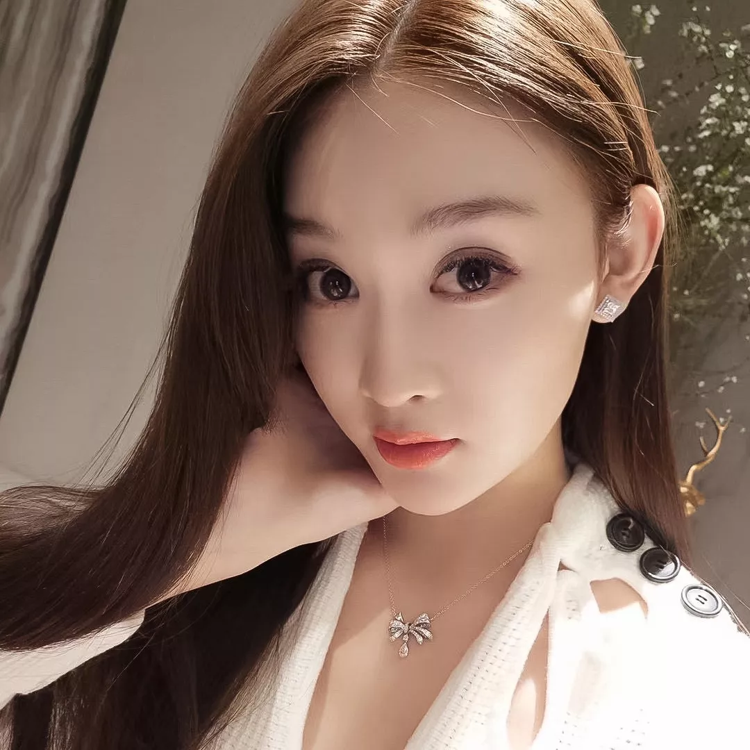 그라프 리본 모티브 다이아 펜던트 상세 이미지 12