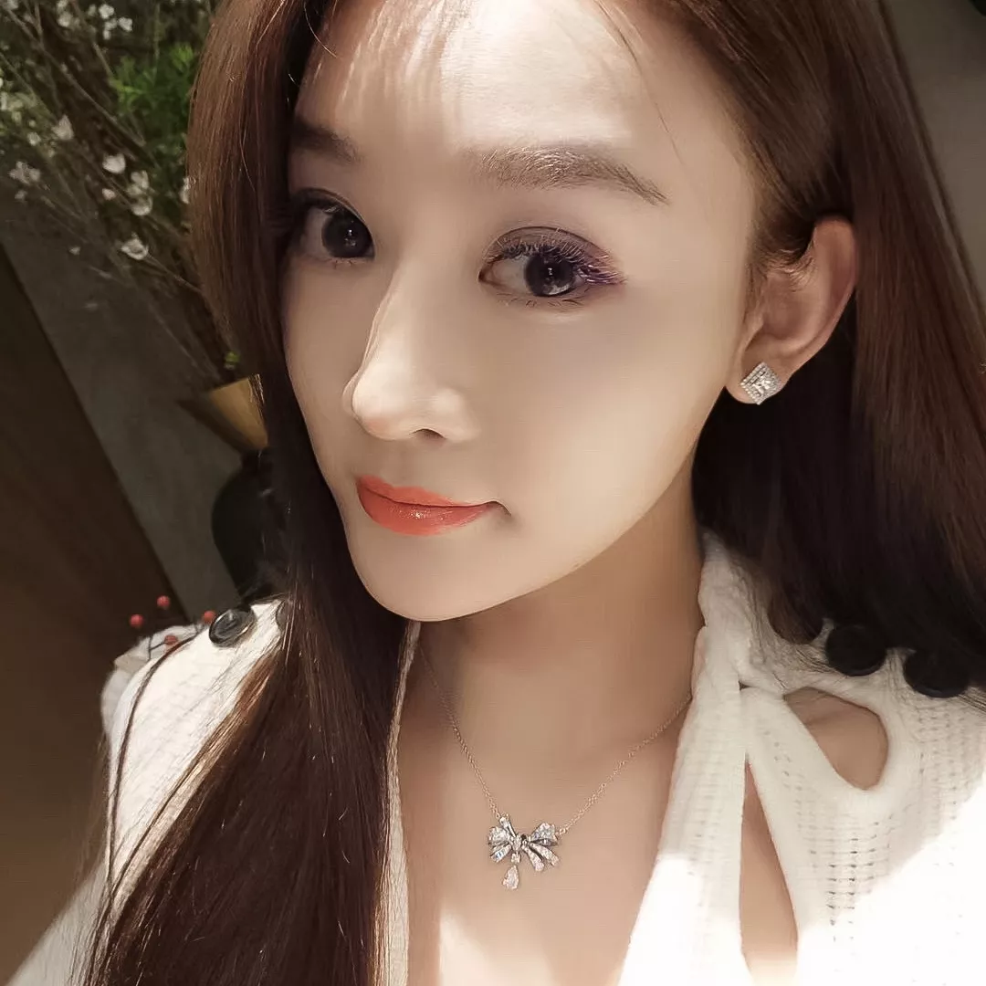 그라프 리본 모티브 다이아 펜던트 상세 이미지 10