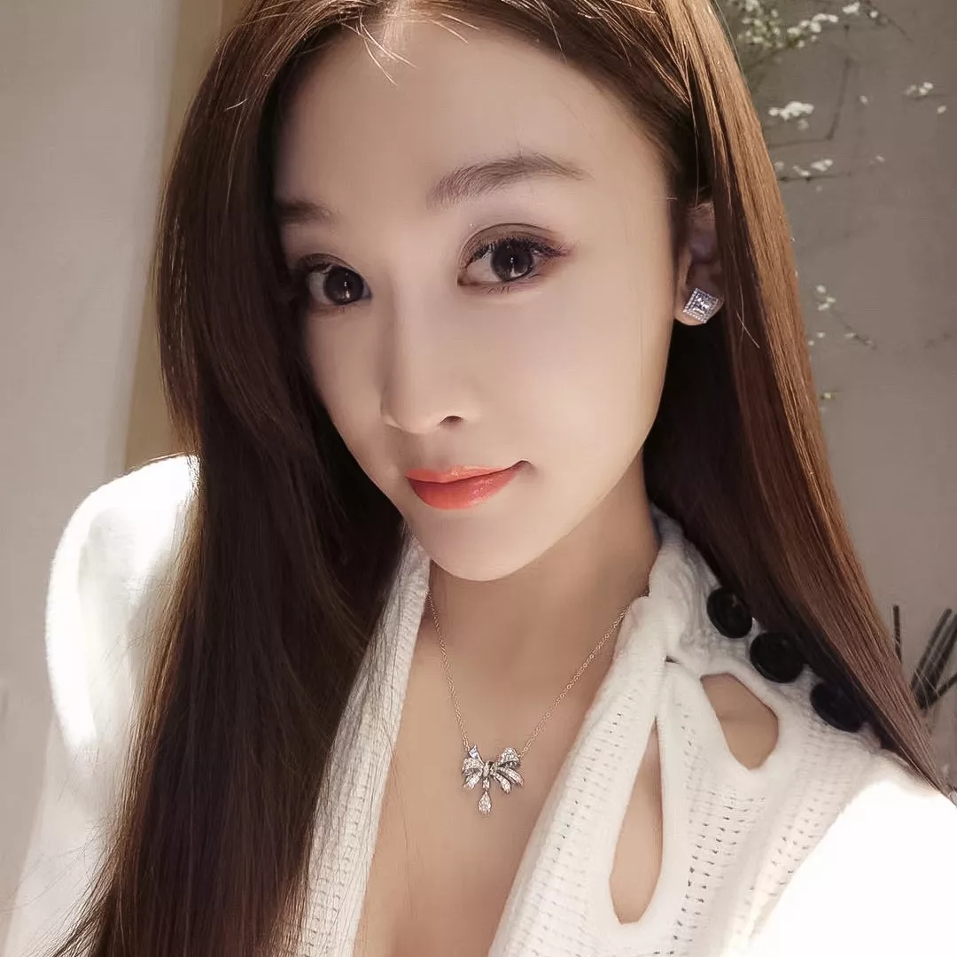 그라프 리본 모티브 다이아 펜던트 상세 이미지 9