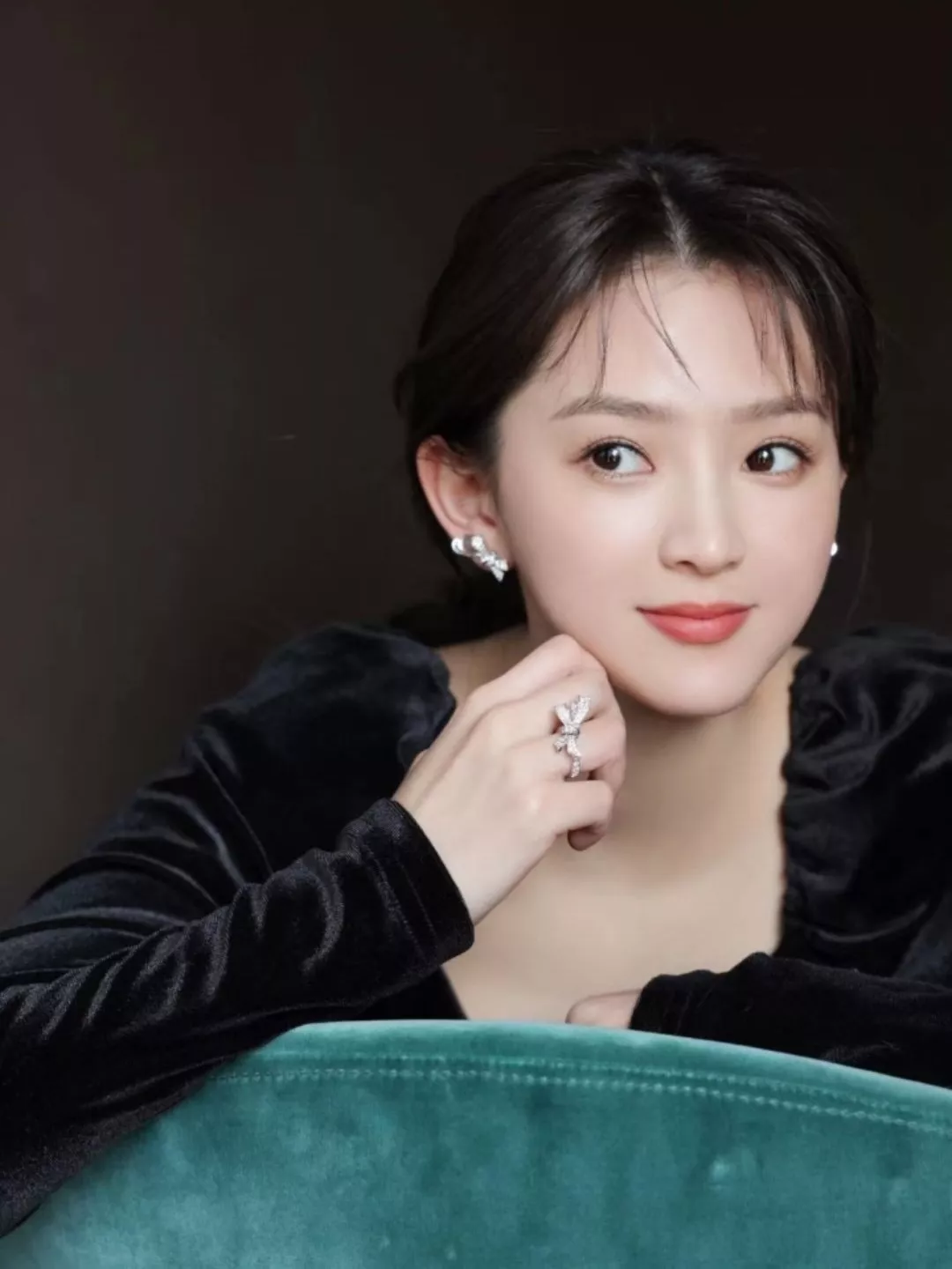 그라프 틸다스보우 리본 이어링 상세 이미지 15