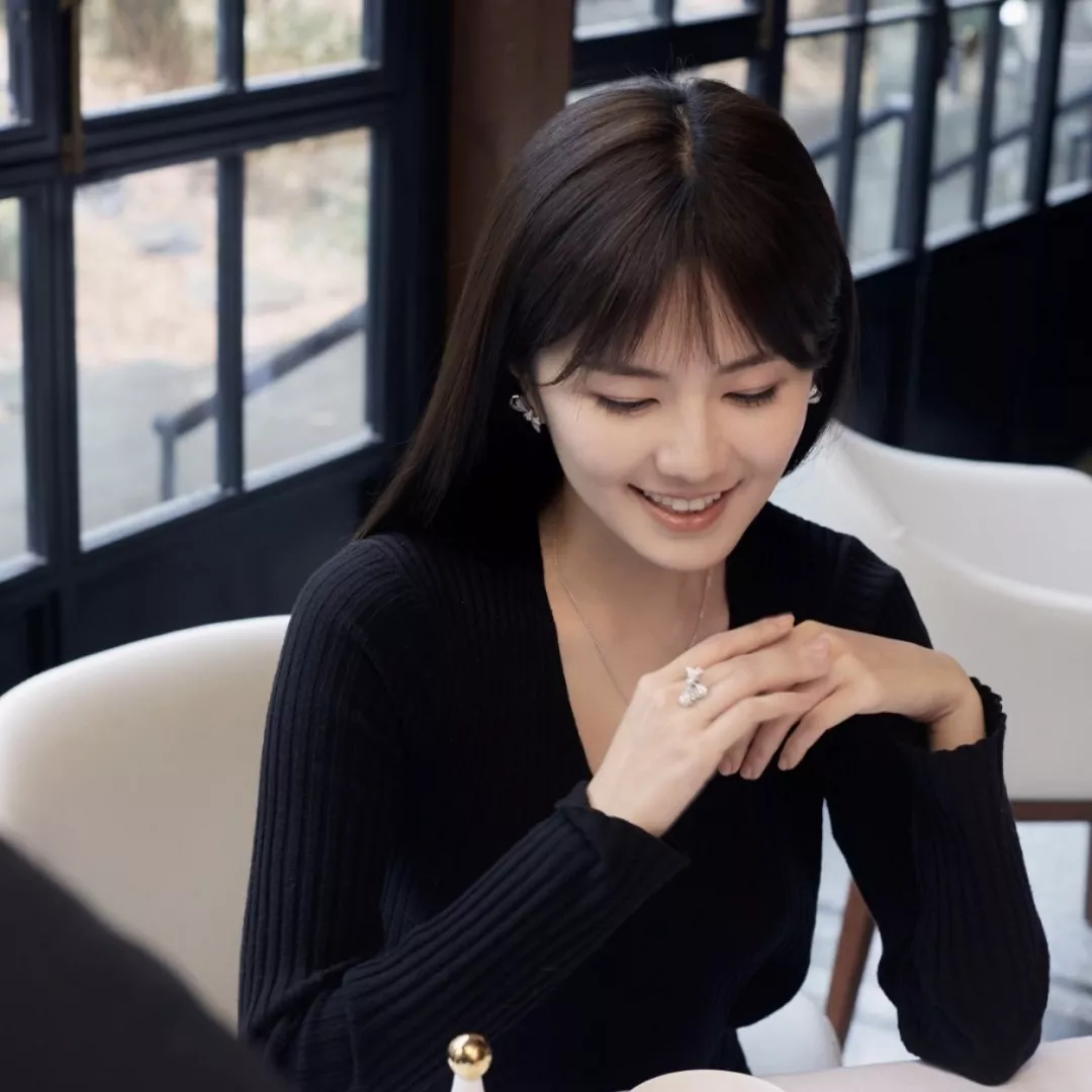 그라프 틸다스보우 리본 이어링 상세 이미지 9
