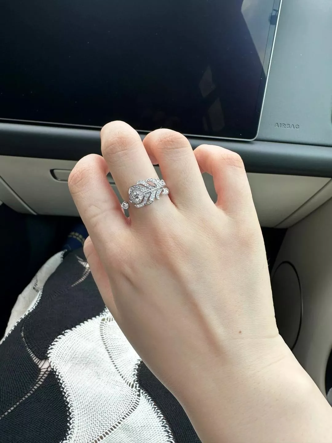 노브랜드 깃털 포인트 실버 링 상세 이미지 24